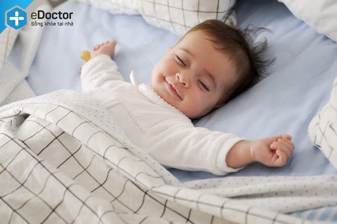 Trẻ bị sốt có nên nằm phòng có máy điều hoà không?