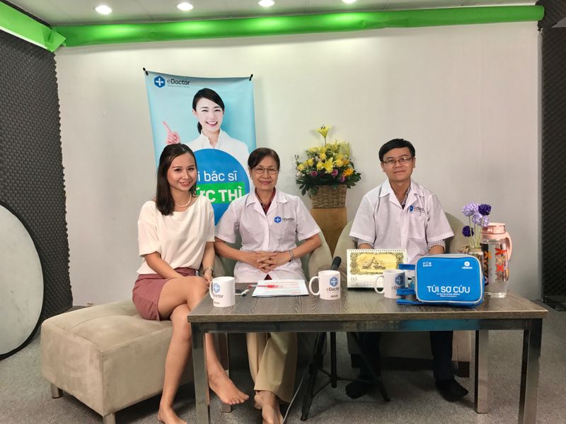 Livestream tư vấn sức khỏe trực tuyến trên Fanpage eDoctor