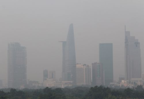 Cảnh báo nhiễm bệnh hô hấp do sương mù tại Sài Gòn