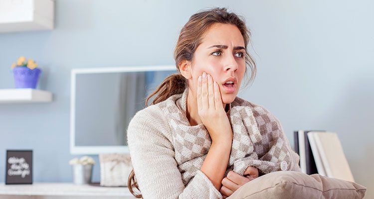 Nhức răng vào ban đêm là bệnh gì?