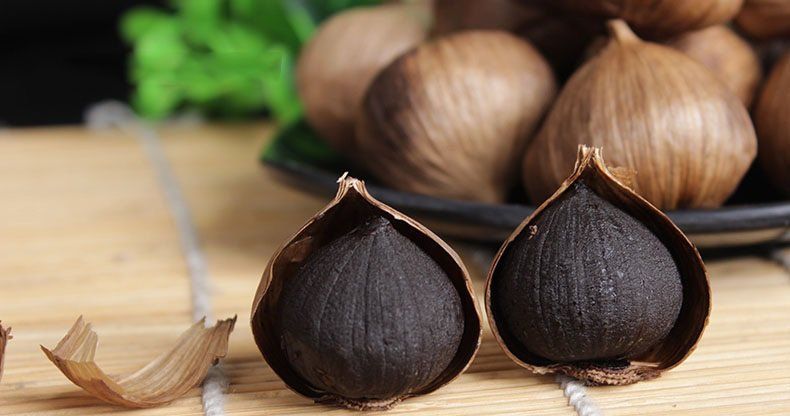 Điểm qua những công dụng tuyệt vời của tỏi đen