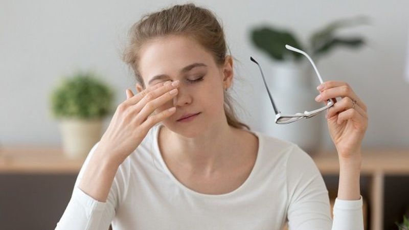 Áp dụng quy tắc 20-20-20 để giảm mỏi mắt khi nhìn màn hình máy tính nhiều