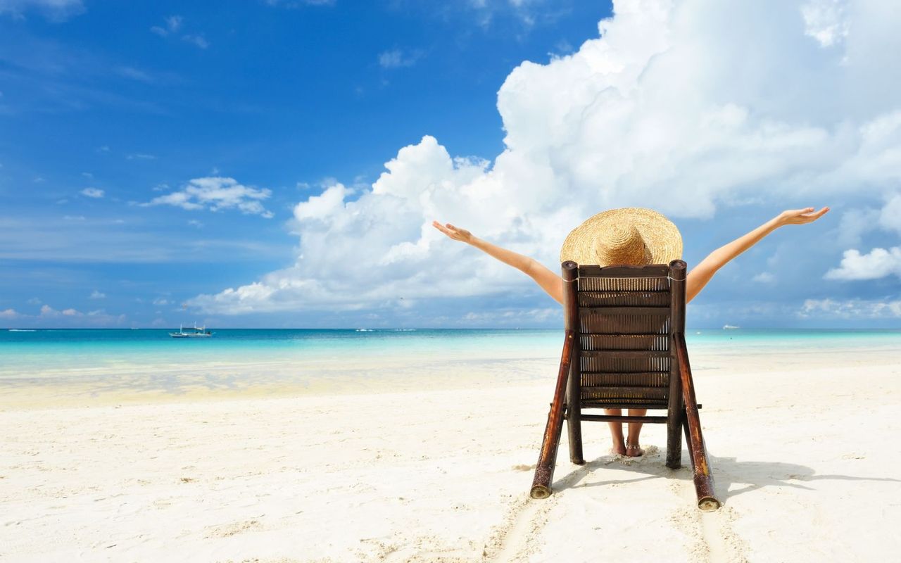 Thông báo thời gian làm việc trong dịp lễ 30/4 - Nghỉ lễ an toàn cùng eDoctor