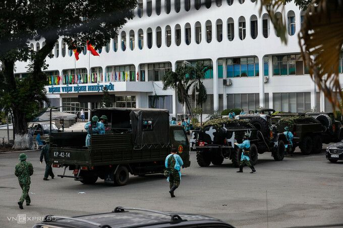 Tất cả quận huyện TP. HCM xuất hiện dịch. Sở Y tế đề xuất giãn cách xã hội thêm 2 tuần