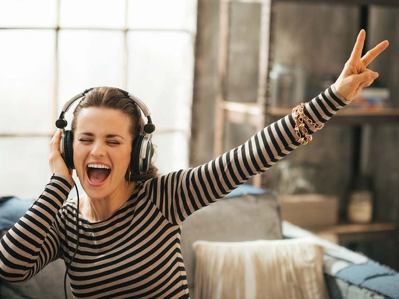 10 lợi ích của âm nhạc: Có ai ngờ nghe nhạc nhiều giúp đẹp dáng! 