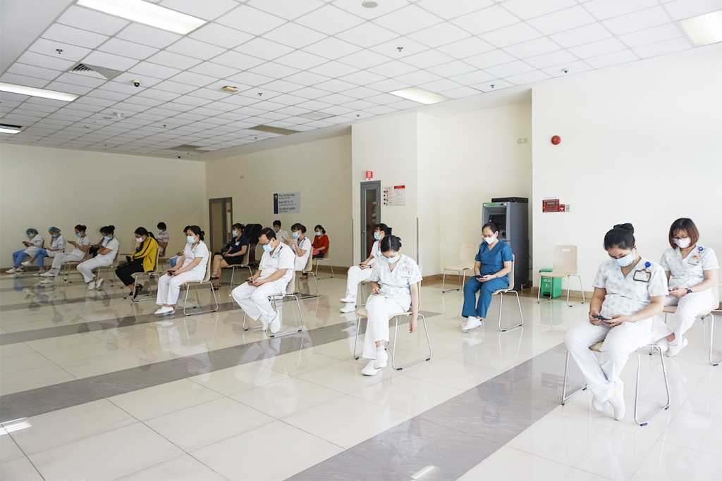 Người có tiền sử dị ứng có nên tiêm phòng vaccine COVID-19? 