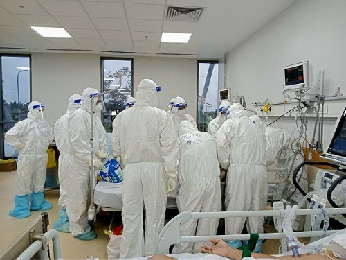 Lắng nghe Bác sĩ nơi tâm dịch: Hạnh phúc là gì...?