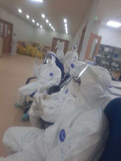 Lắng nghe Bác sĩ nơi tâm dịch: Hạnh phúc là gì...?