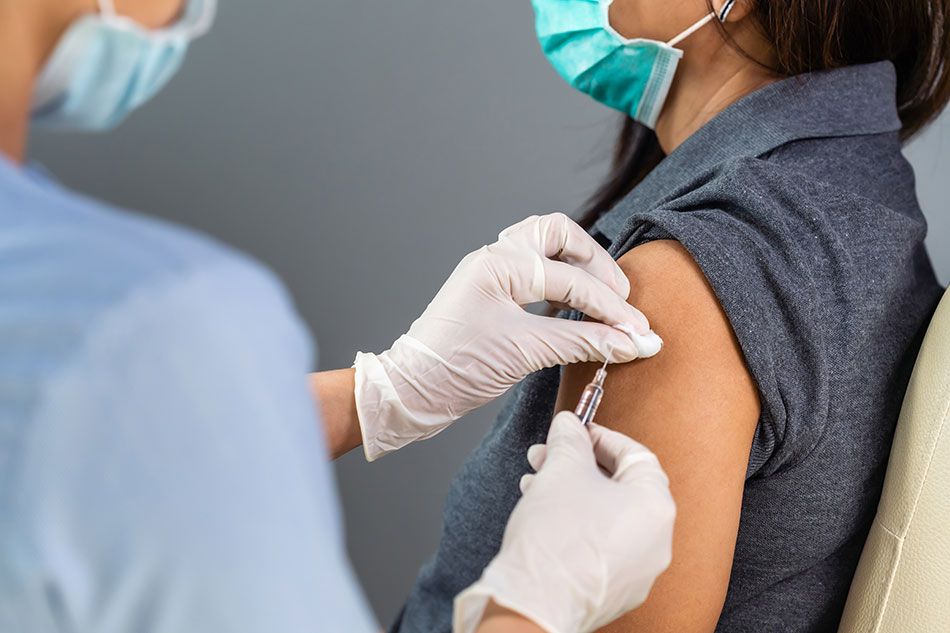 Sau khi mắc COVID-19 có cần tiêm vaccine không?