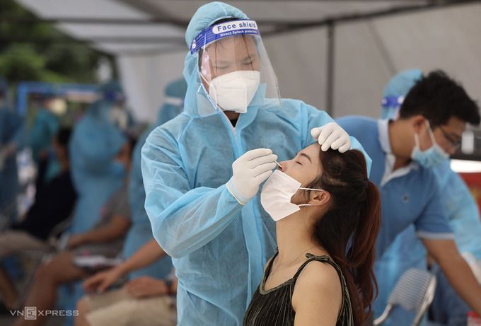 Rửa sạch mũi ngăn SARS-CoV-2 xâm nhập đường hô hấp