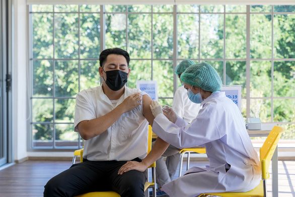 Lưu ý gì khi tiêm vắc xin ngừa COVID-19 mũi 2