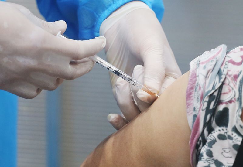 Gián đoạn tiêm vaccine Pfizer tại TP HCM, sau khi có trường hợp tử vong