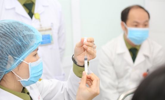 Viêm cơ tim sau tiêm vaccine COVID-19 có đáng ngại?