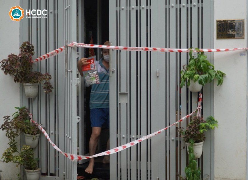 F0 tự cách ly, điều trị tại nhà không khai báo y tế cần làm gì để được cấp " thẻ xanh COVID"?