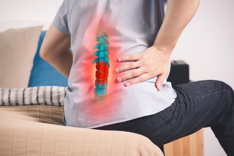 12 bài tập chữa thoái hóa đốt sống lưng: Tập ngay để không đau lưng nữa! 