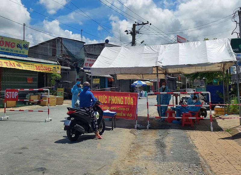 Ca nhiễm COVID-19 tăng, Tây Nam Bộ, Tây Nguyên lại căng thẳng