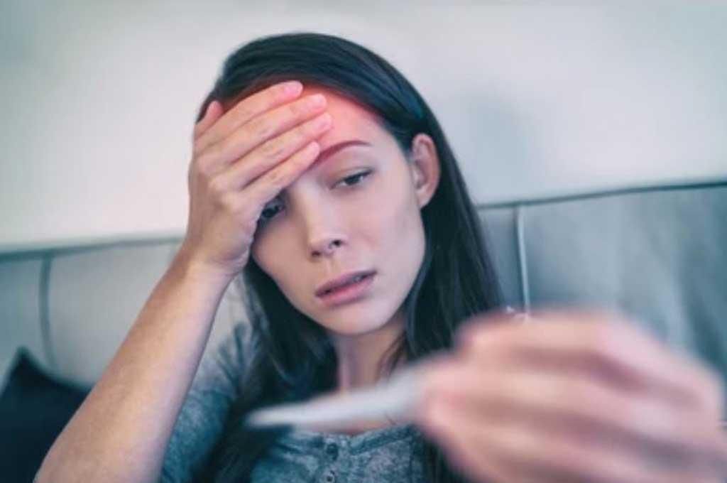 Triệu chứng phổ biến khi nhiễm Covid-19 ở người đã tiêm 2 mũi vắc xin