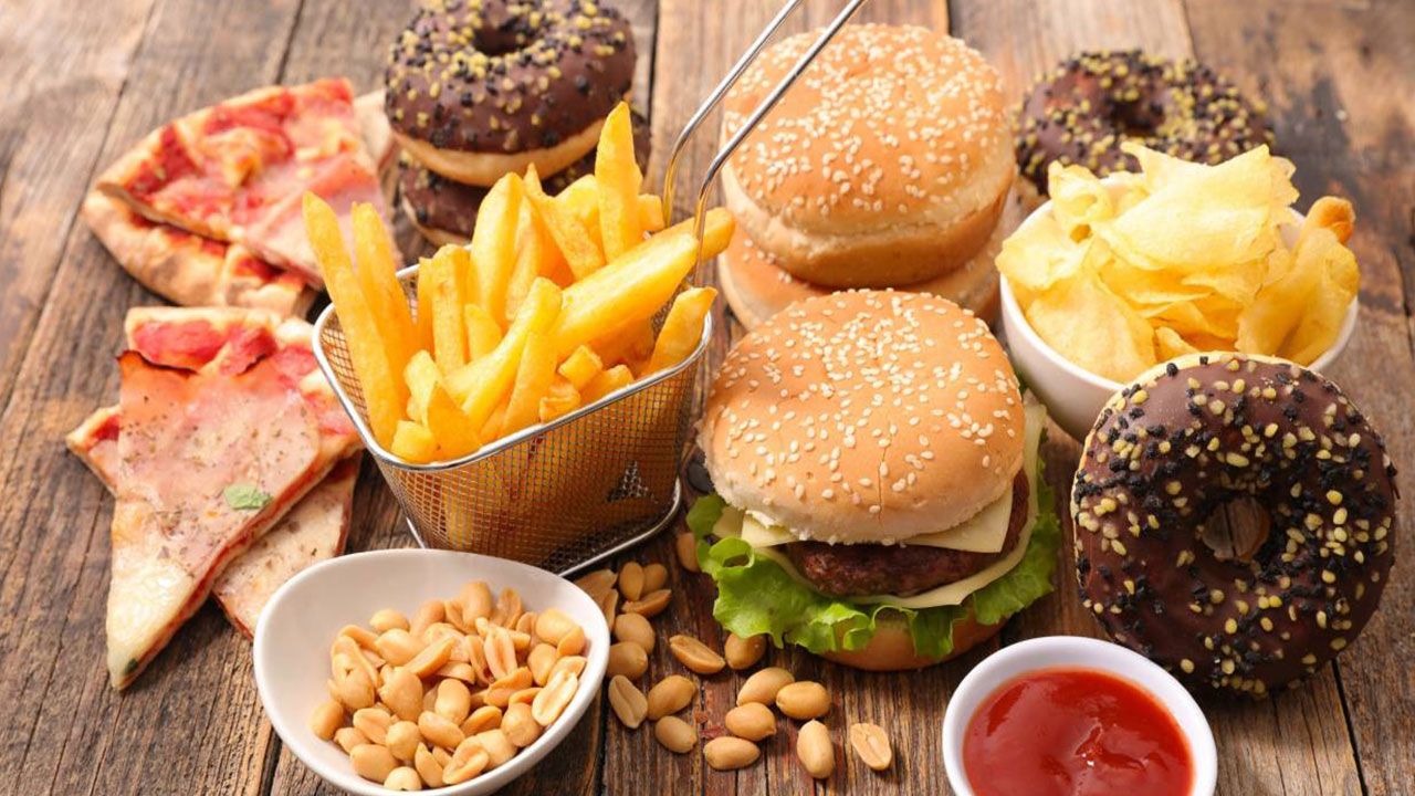 9 thói quen tưởng chừng "vô hại" nhưng lại khiến mỡ máu tăng cao, cần đi khám ngay để bảo toàn tính mạng