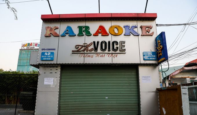 TP HCM cho karaoke, vũ trường hoạt động từ 10/1