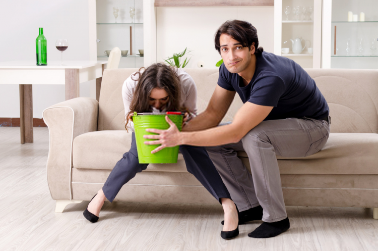 8 dấu hiệu ngộ độc thực phẩm cần cấp cứu ngay