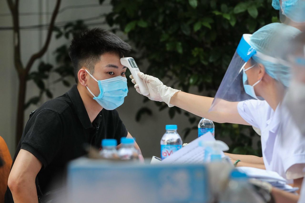 Ai cần tiêm vắc xin mũi 4?