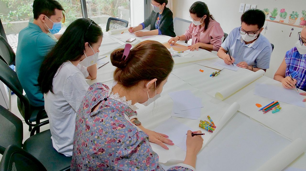 Khám phá bản thân - quản lý cảm xúc từ nghệ thuật