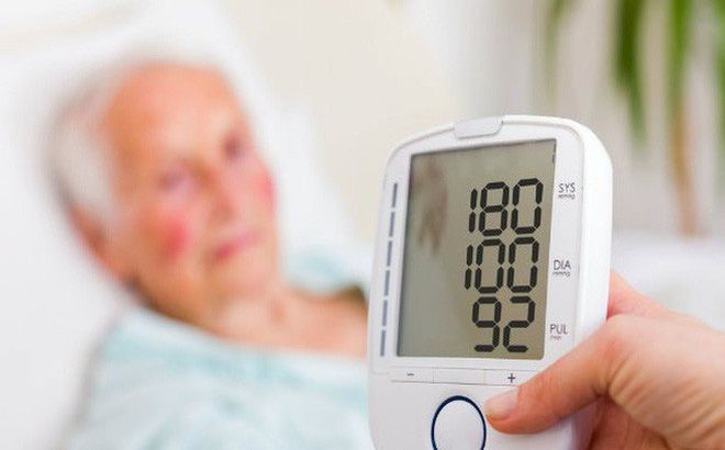 Huyết áp cao bao nhiêu thì phải uống thuốc? Lưu ý khi dùng thuốc điều trị