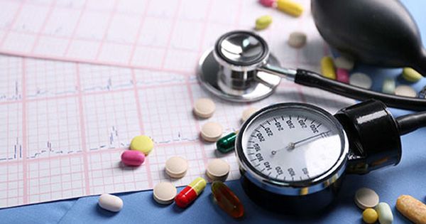 Huyết áp cao bao nhiêu thì phải uống thuốc? Lưu ý khi dùng thuốc điều trị