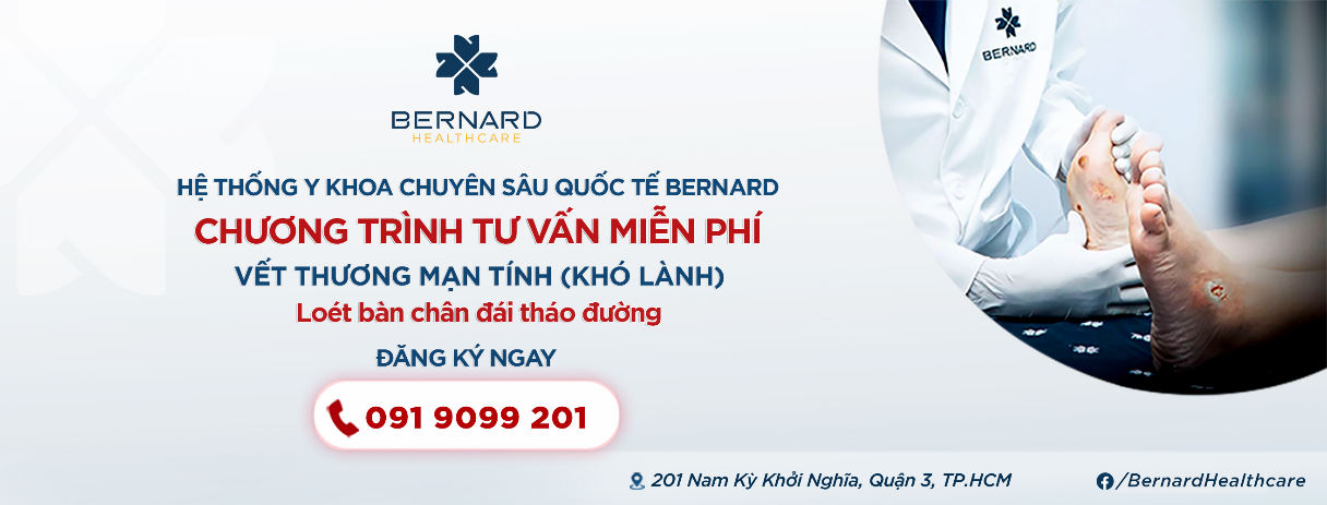 Text Box: 4 ĐIỀU CẦN LƯU Ý ĐỂ PHÒNG NGỪA LOÉT DO BIẾN CHỨNG ĐÁI THÁO ĐƯỜNG\n1.\tKiểm soát đường huyết tốt\n2.\tThường xuyên kiểm tra vùng tì đè như lưng, bàn chân, nhất là giữa các kẽ ngón chân, lòng bàn chân\n3.\tThăm khám chuyên khoa ngay khi phát hiện có dấu hiệu bất thường: bàn chân xuất hiện lỗ đáo; có vết nhọt; vùng da đổi màu; thấy đau nhức hoặc mất cảm giác; vết thương có dịch tiết bất thường (mủ đục, có mùi hôi…)\n4.\tBernard Healthcare thực hiện chương trình “TƯ VẤN MIỄN PHÍ VẾT THƯƠNG MẠN TÍNH (KHÓ LÀNH) – VẾT LOÉT BÀN CHÂN ĐÁI THÁO ĐƯỜNG”.\nBệnh nhân hoặc người nhà chỉ cần chụp hình ảnh vết thương gửi về chương trình bằng 1 trong 2 cách:\n- Qua Zalo/số điện thoại: 091 9099 201\n- Ứng dụng di động eDoctor\nSẽ được tư vấn tường tận bởi các chuyên gia vết thương đầu ngành. Bernard Healthcare nhận điều trị miễn phí cho bệnh nhân có hoàn cảnh khó khăn.\n\n\n