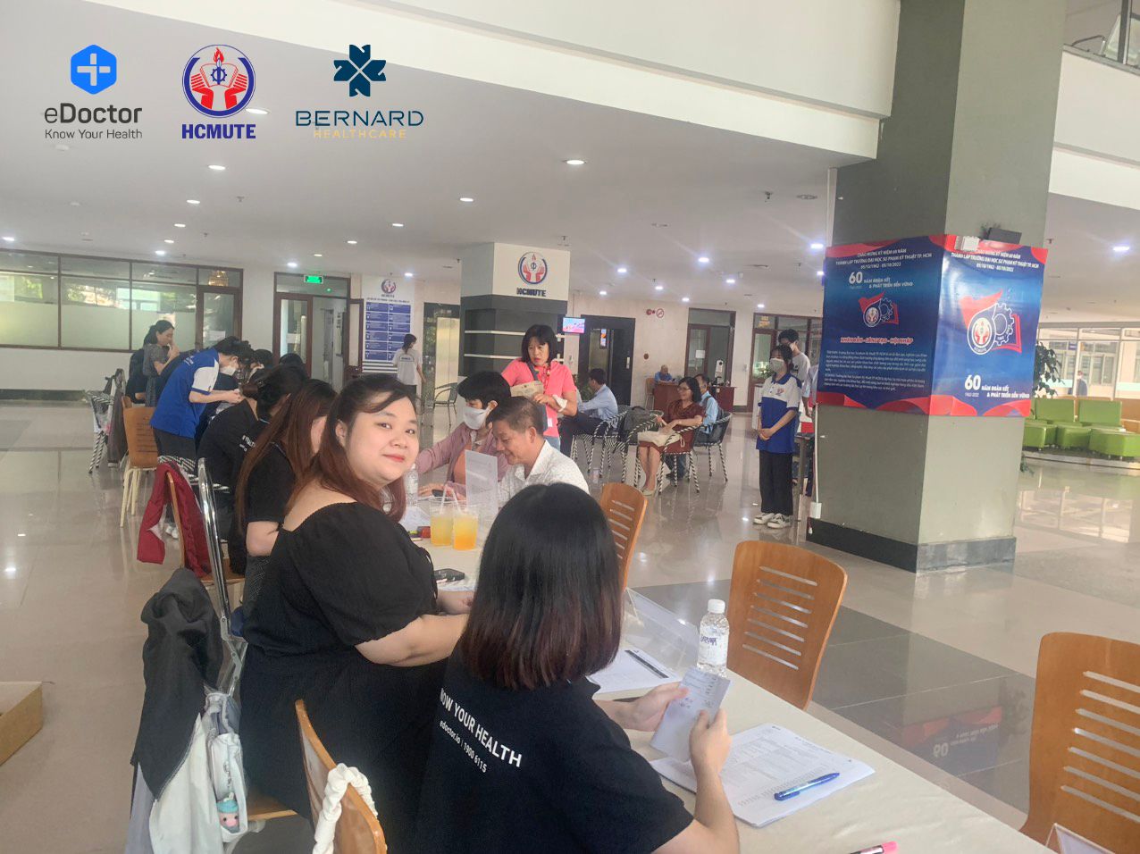 CHƯƠNG TRÌNH KHÁM SỨC KHỎE ĐỊNH KỲ ĐÃ DIỄN RA TẠI ĐẠI HỌC SƯ PHẠM KỸ THUẬT TPHCM